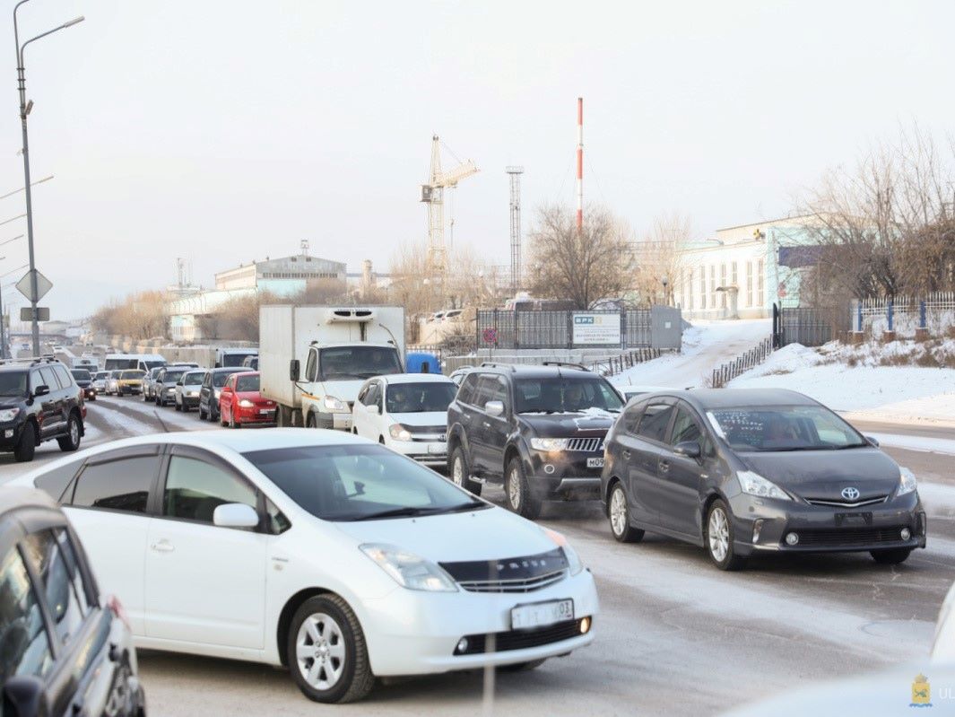 Факт выброса мусора из автомобиля зафиксировали в Улан-Удэ